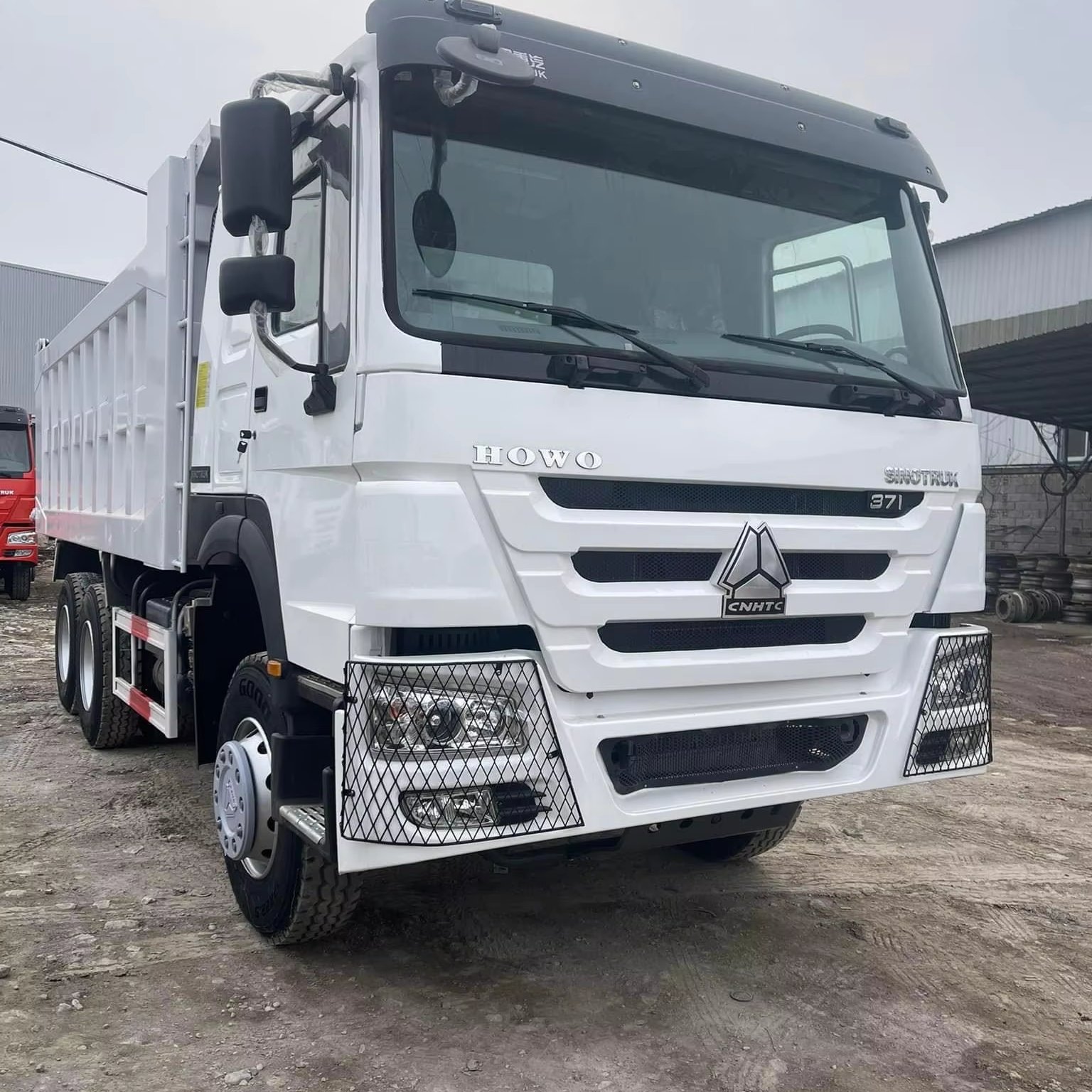 Low Price New and Used 6x4 8x4 SINOTRUK HOWO Dump Truck 10Wheeler 371HP Tipper Truck for Sale in Tanzania
